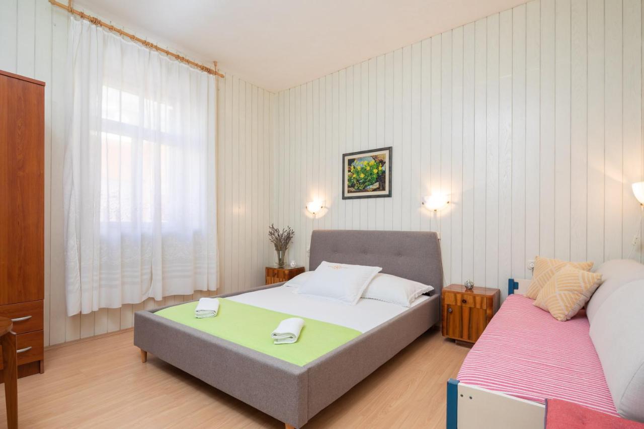 Beach House Lemonade Διαμέρισμα Jesenice  Εξωτερικό φωτογραφία